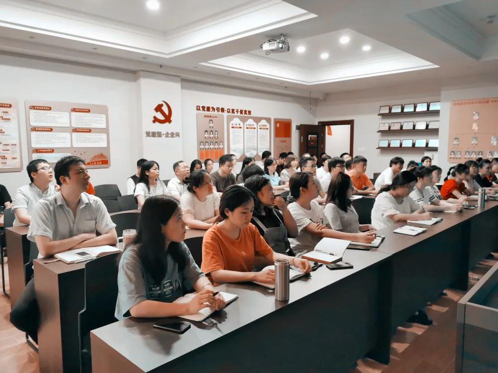 热烈庆祝建党99周年，乐鱼网页版登录入口-乐鱼(中国)
组织全体骨干召开“不忘初心、牢记使命”主题教育活动